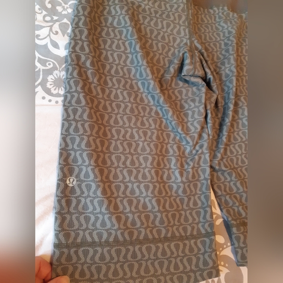 Lulu🍋 size6Bermuda shorts, excellent condition - Picture 6 of 9